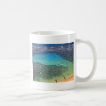 Snorklers at Hanauma Bay, Oahu, Hawaii Mug