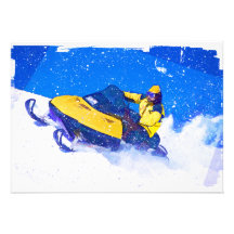 Snowmobile amarillo en ventisca anuncios  
