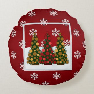 Snowy Red And Gold Christmas Tree Round Pillow