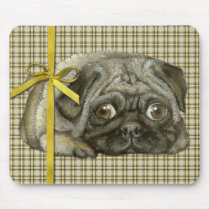 Snug pug mouse pad