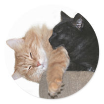 Snuggle buddies round sticker