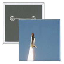 Space Shuttle Atlantis lifts off 11 Pinback Button