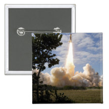 Space Shuttle Atlantis lifts off 19 Pinback Button