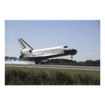 Space shuttle Atlantis touches down 3