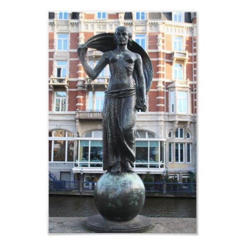 Lady Fortuna statuette, Muntplein, Amsterdam