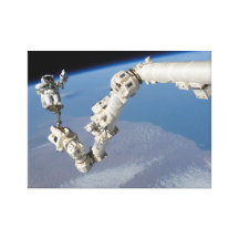 STS-114 Steve Robinson en Canadarm2 Lienzo Envuelto Para Galerías