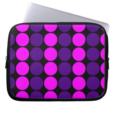 Fashionable Laptop Sleeves on Stylish Gifts For Girls   Pink   Purple Polka Dots Laptop Sleeve From