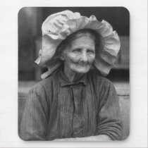 Sunbonnet Style, 1930 Mousepad
