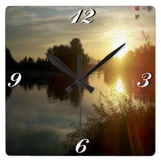 Sunrise Water, Clock