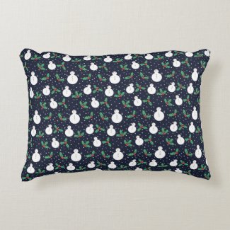 Snowmen and mistletoe pattern accent pillow