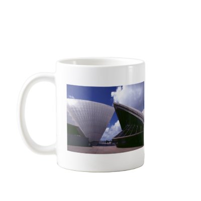 Sydney Opera House Mug by teyes143
