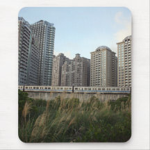 Taipei Metro train approaching Hongshullin Mouse Pad