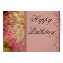 Tarjeta floral rosada del feliz cumpleaños