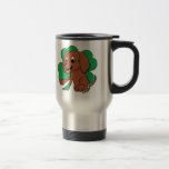 Taza del viaje de Irish Setter del trébol del dibu