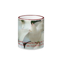 Taza floral blanca delicada