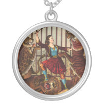 TEE Lion Queen necklaces