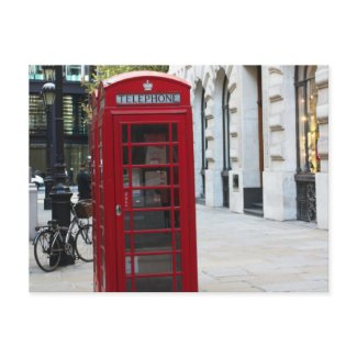 Red telephone booth in london