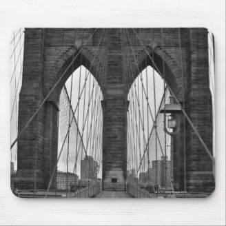 The Brooklyn Bridge in New York City Mousepad