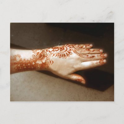 It is difficult to find henna tattoo art of the actual tattoo, 