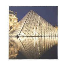The night view of the glass Pyramid of Musee du Memo Pad