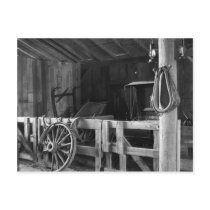 The old Barn - black n white postcards