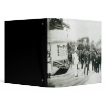 The unveiling of the War Memorial Vinyl Binders