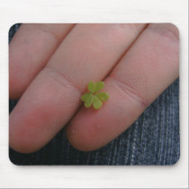 Tiny Clover! mousepads