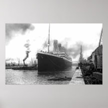 TITANIC in SOUTHAMPTON HARBOR Print