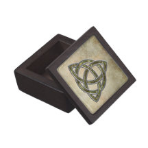 Triquetra en madera cajas de recuerdo de calidad