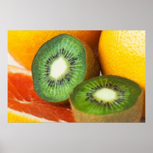 Tropical fruits: kiwi and grapefruit print