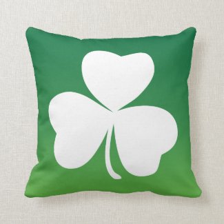 Turn your Irish on! Throw Pillows