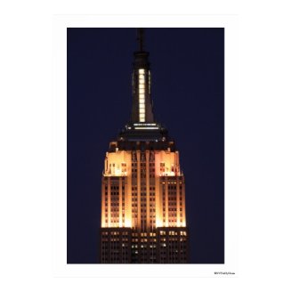 Twilight: Empire State Building lit up Pink - 01 Poster