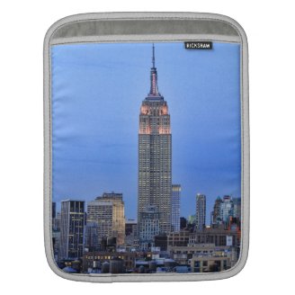 Twilight: Empire State Building lit up Pink - 04 Sleeve For iPads