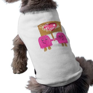 Two pink Just Married petshirt