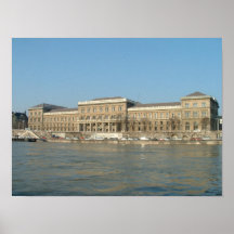 Universidad de Corvinus Posters