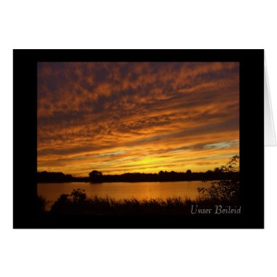 http://rlv.zcache.com/unser_beileid_trauerkarte_sonnenuntergang_see_card-p137242697098853868q6k5_400.jpg