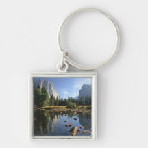 USA, California, Yosemite National Park, 5 Keychains