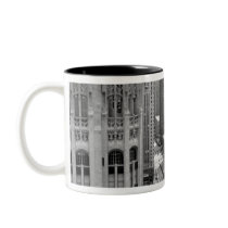 USA, IL, Chicago, Loop from Hotel Mugs