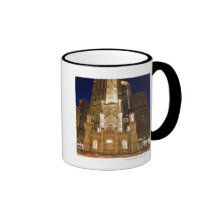 USA, Illinois, Chicago, Water Tower illuminated Mugs