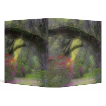 USA, South Carolina, Magnolia Gardens. 3 Ring Binder