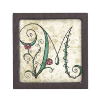 'Vine Letter M' Premium Gift Box