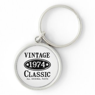 Vintage 1974 Classic Jewelry Key Chain
