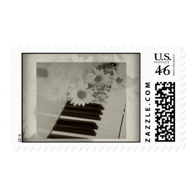 Vintage Daisy with Piano by MyDreamWedding