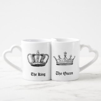 Vintage Personalized King and Queen Crowns Lovers Mug