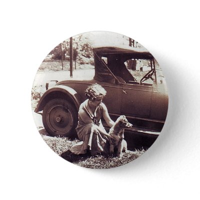 Vintage Waiting Button by kahmier
