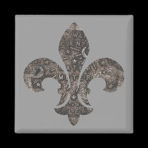 Water Meter Lid Fleur De Lis, magnets