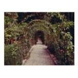 White Generalife, The Alhambra, Granada, Spain flo Postcard