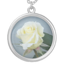 White Rose (necklace)