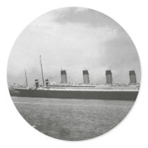 White Star Line - Titanic - Sailing on its Voyage Stickers