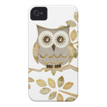 Wide Eyes Owl in Tree iPhone 4 Cases